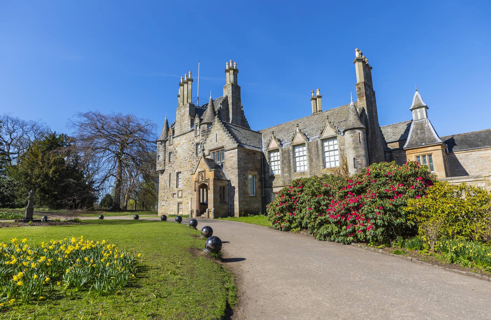 Lauriston Castle front entrance on a sunny day