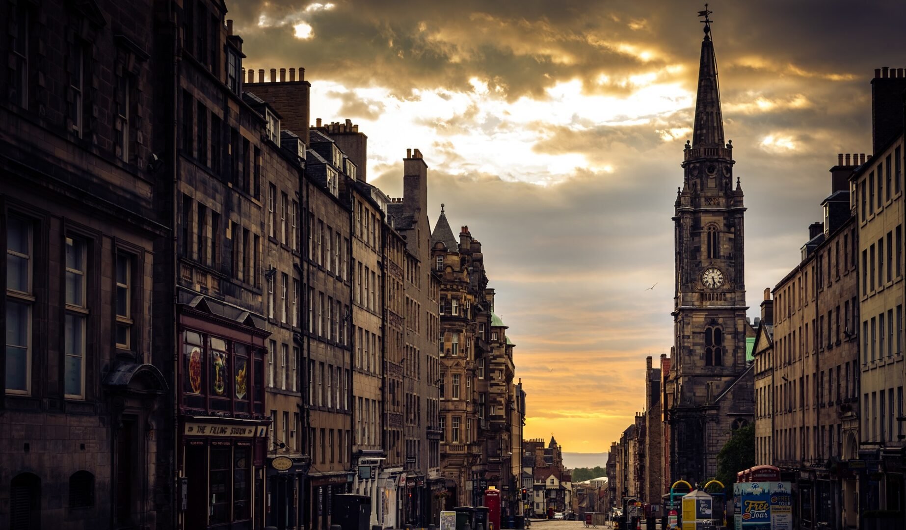 Dawn on Royal Mile looking down to Tron Church