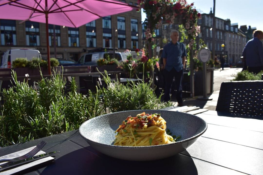 Outside Dining at Contini George Street