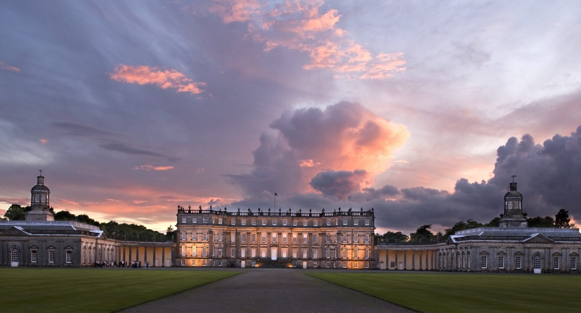 Hopetoun House