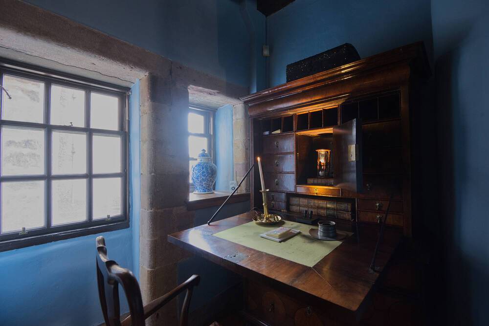The re-created back office of Dawson’s Cotton & Wool Shop, from 1766,© National Trust for Scotland