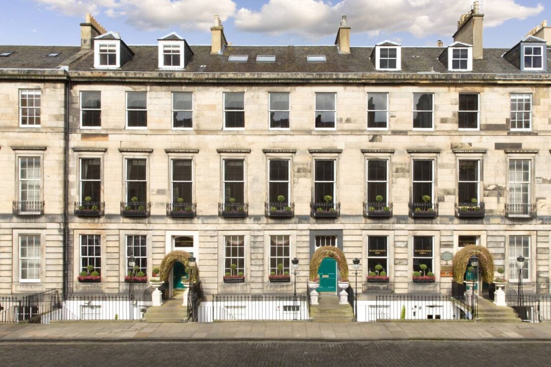 Beautiful Georgian Townhouses – No. 6 & 10 offering embellished interiors in all 27 rooms that whisper luxury by paying homage to traditional Scottish architecture