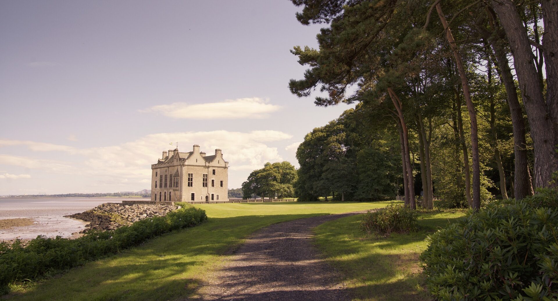 Barnbougle Castle exterior approach