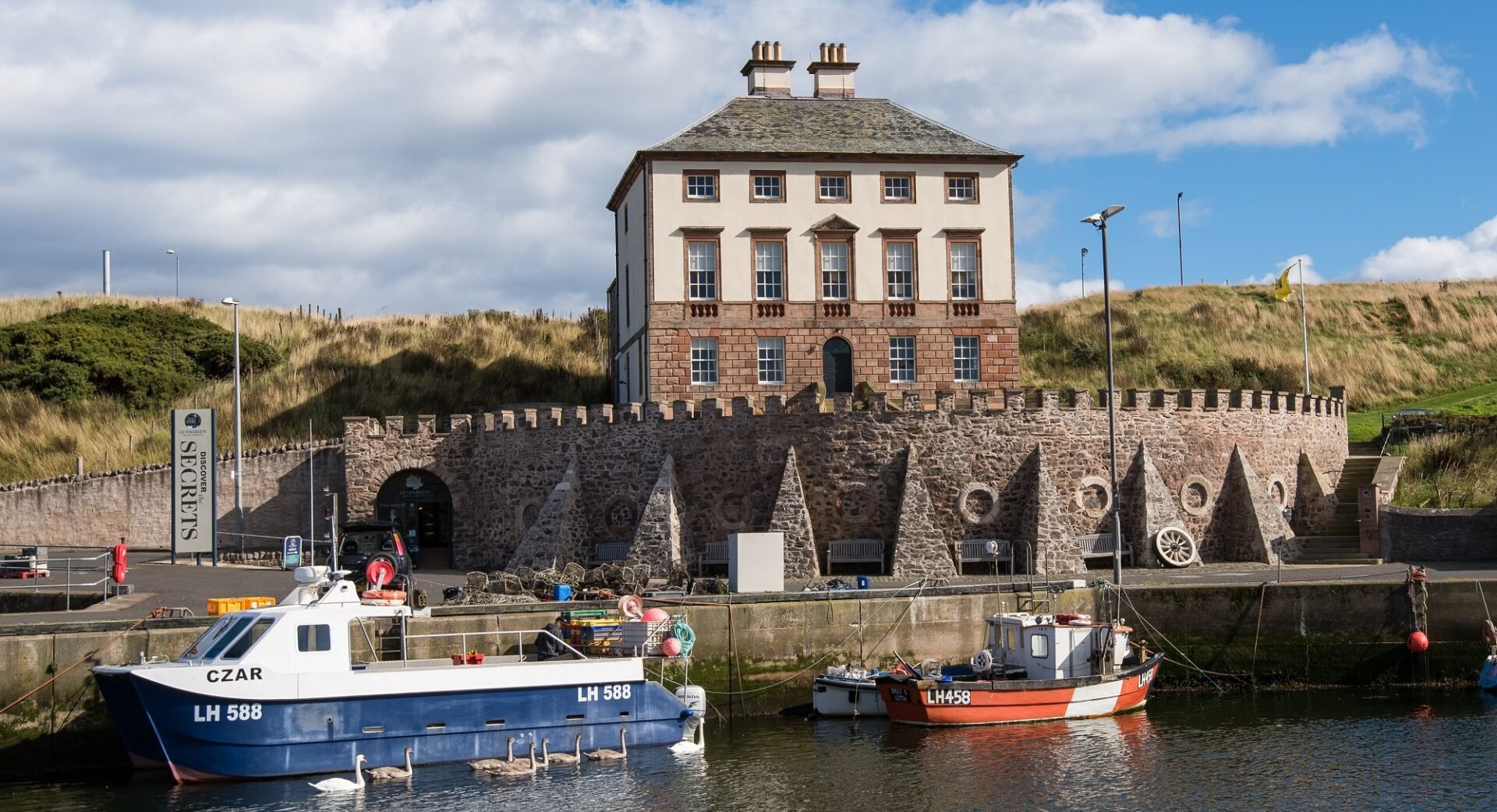 Gunsgreen House and Harbour