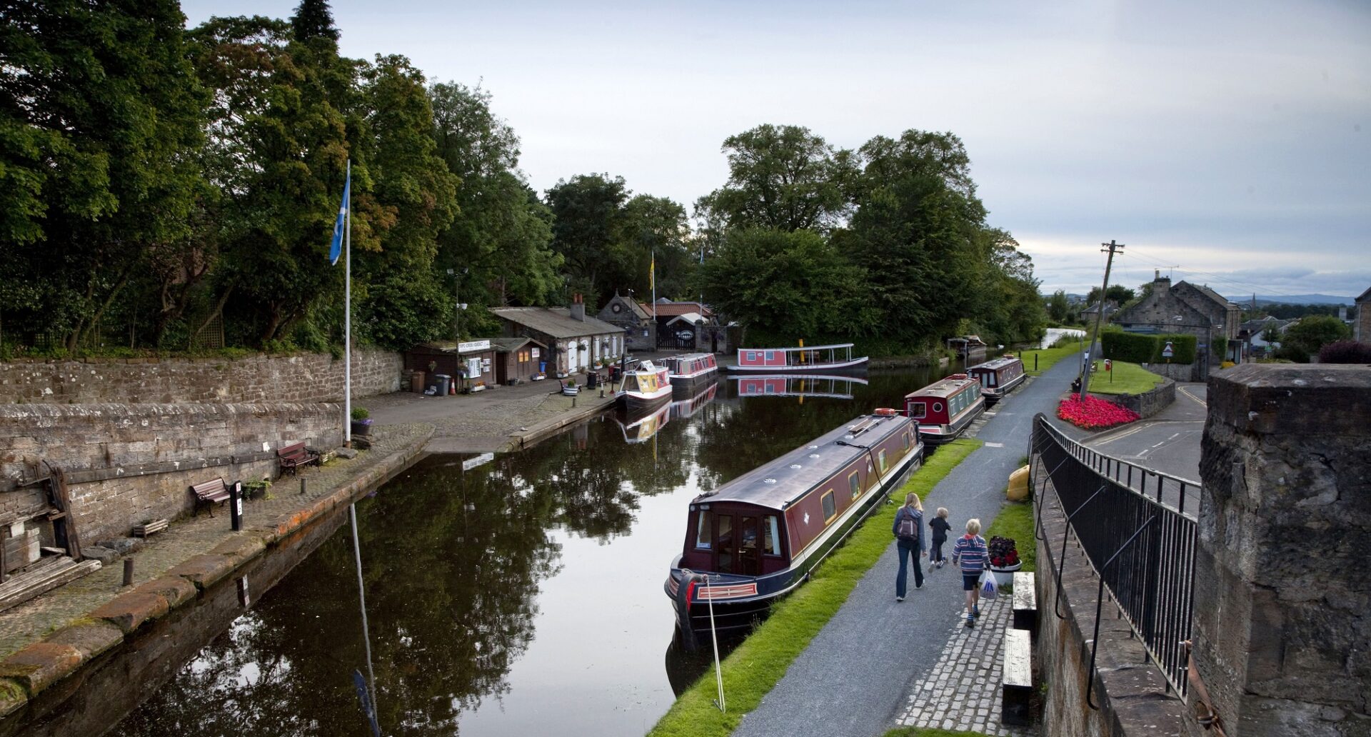 The Linlithgow Canal Centre