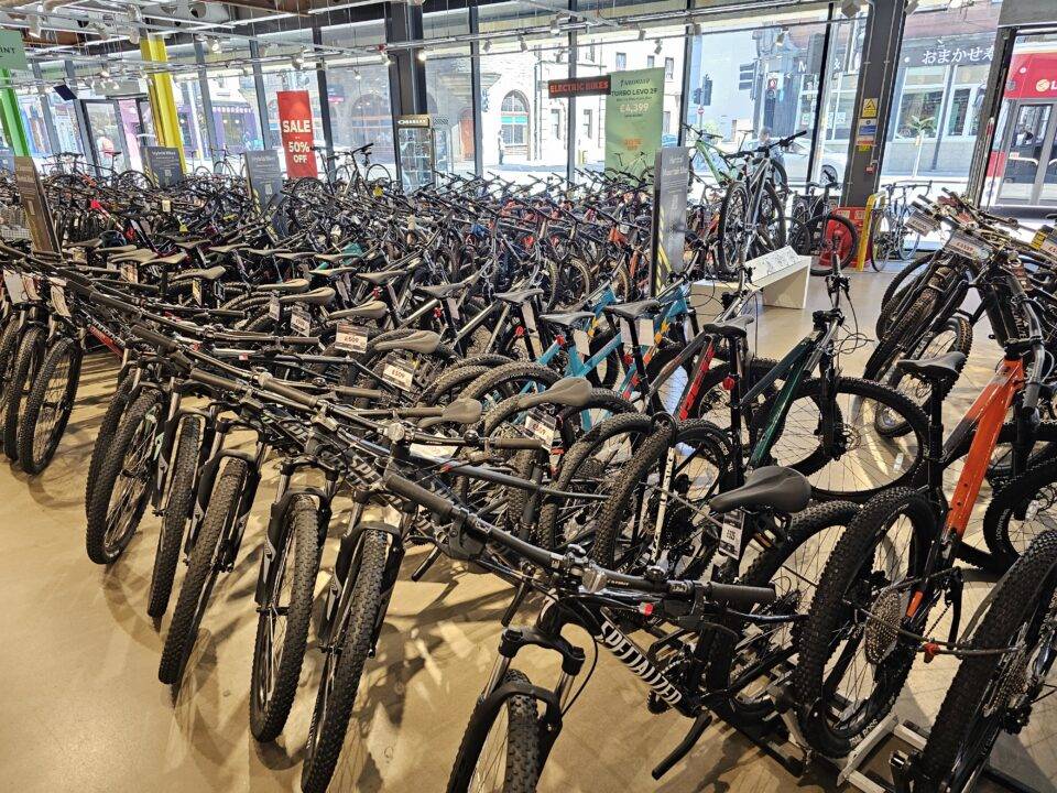 Evans cycles store interest free