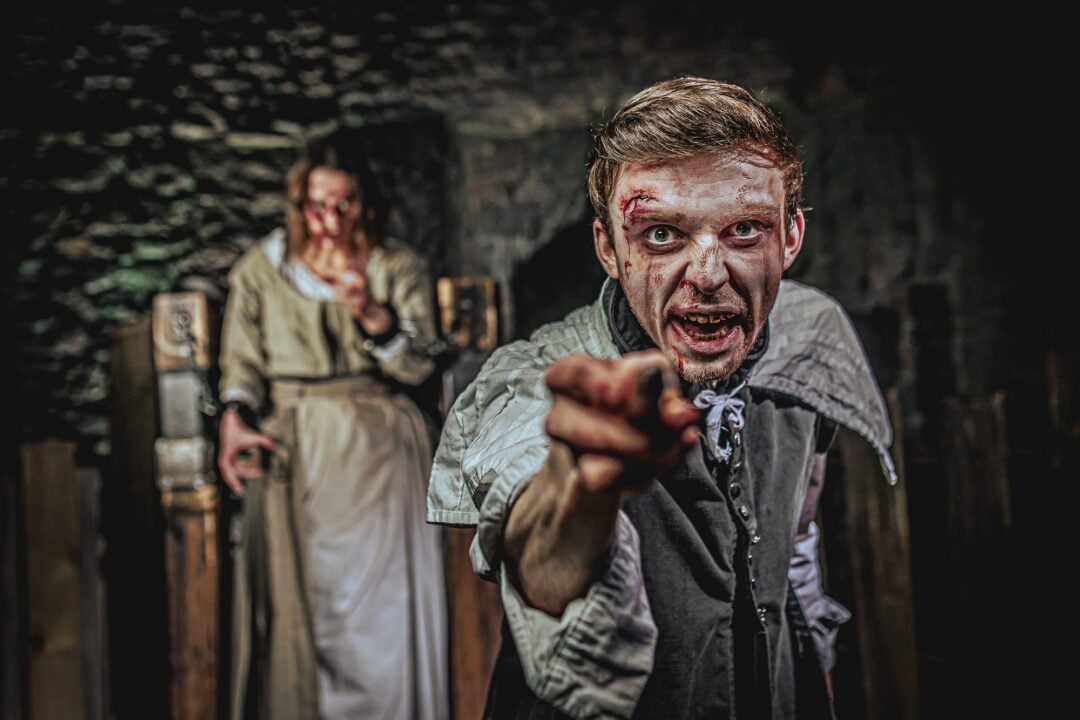 Actors at Edinburgh Dungeon