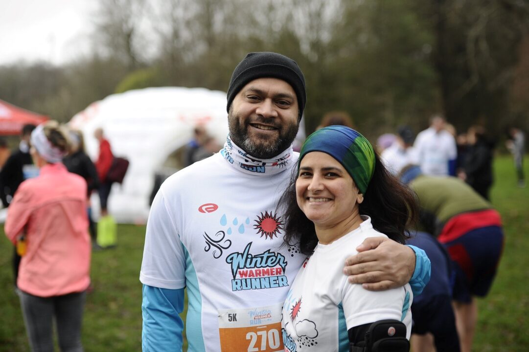 A couple at MoRun waiting to start the race