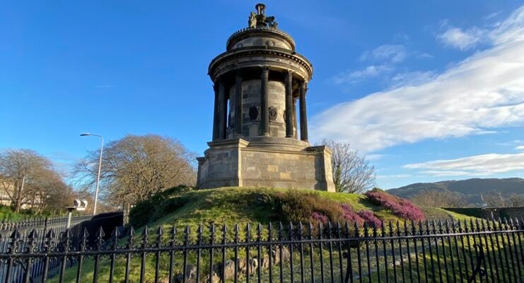 Burns Monument on cold winters day