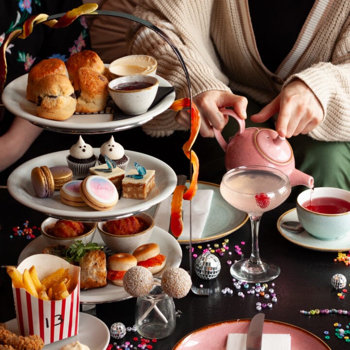 Afternoon tea at Mimis