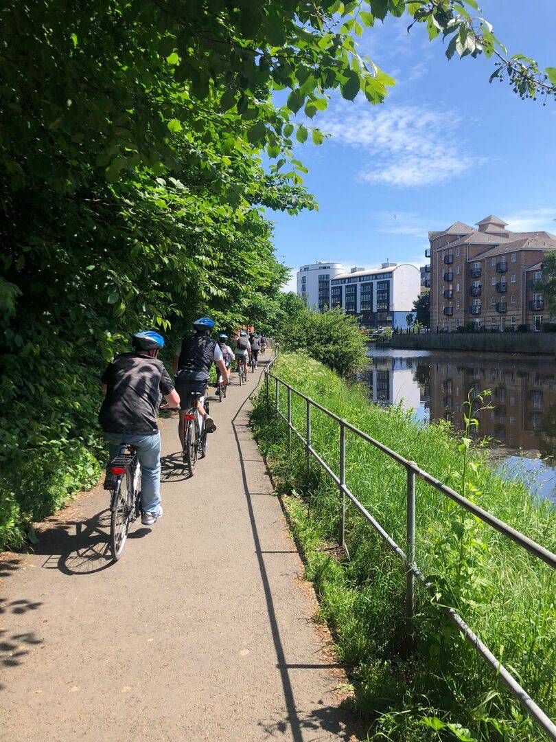 cyclists on the water of Leith cycle path,© EBT
