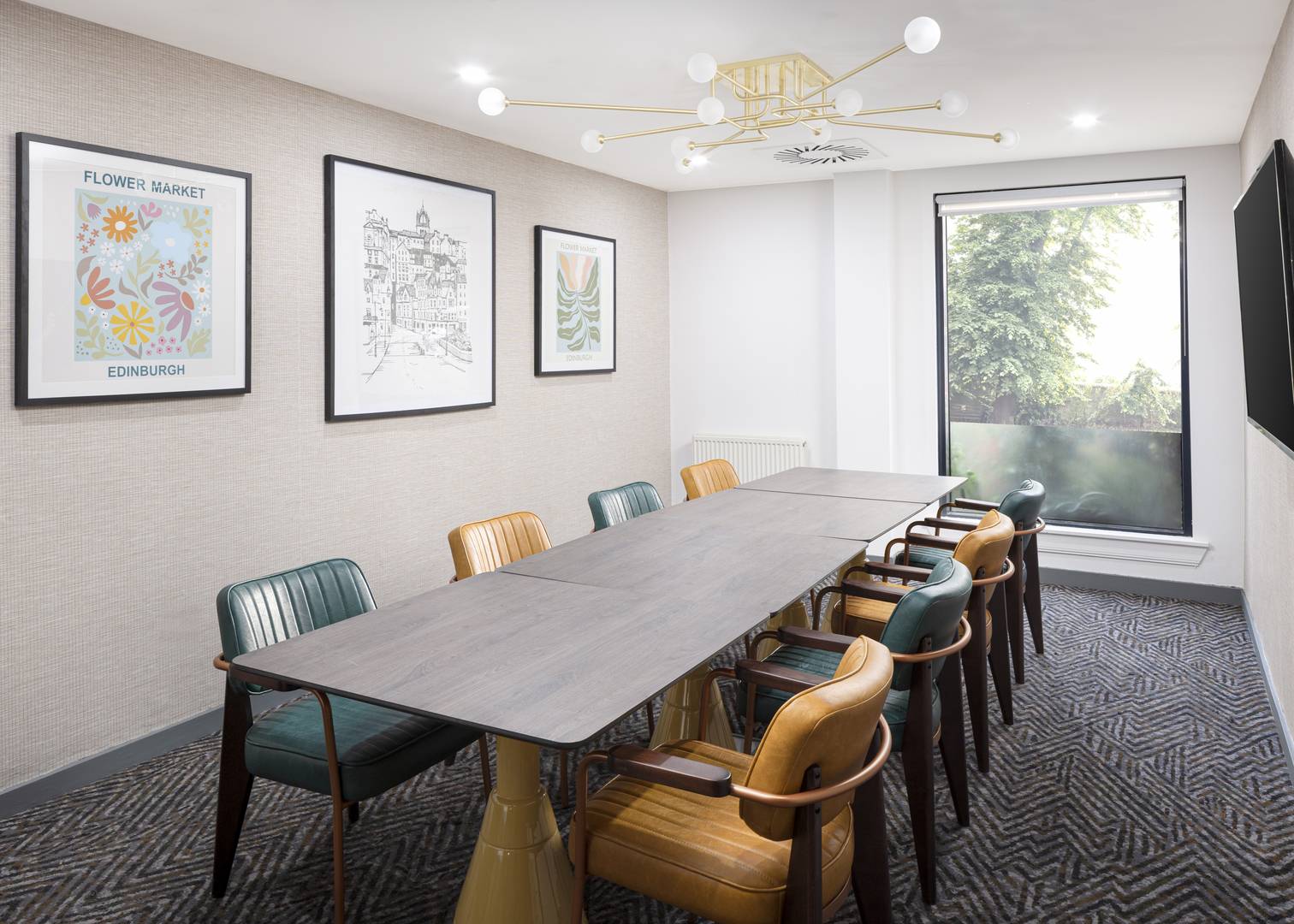 meeting room at Four Points by Sheraton Edinburgh