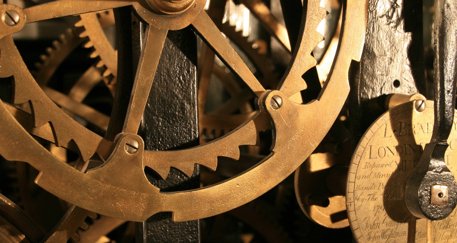 St Giles clock mechanism with cogs and winding handle