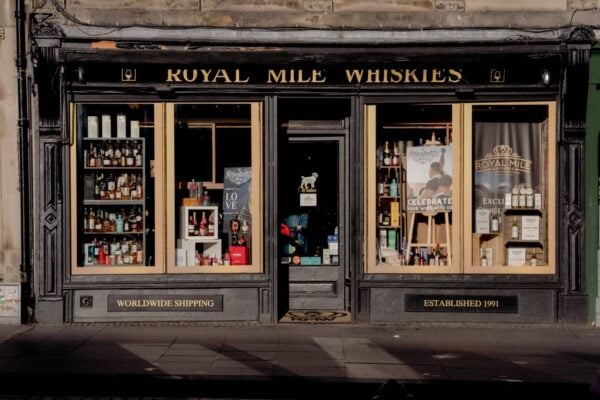 Royal Mile Whiskies Shop,© Copyright Dormant Distillery Company LTD