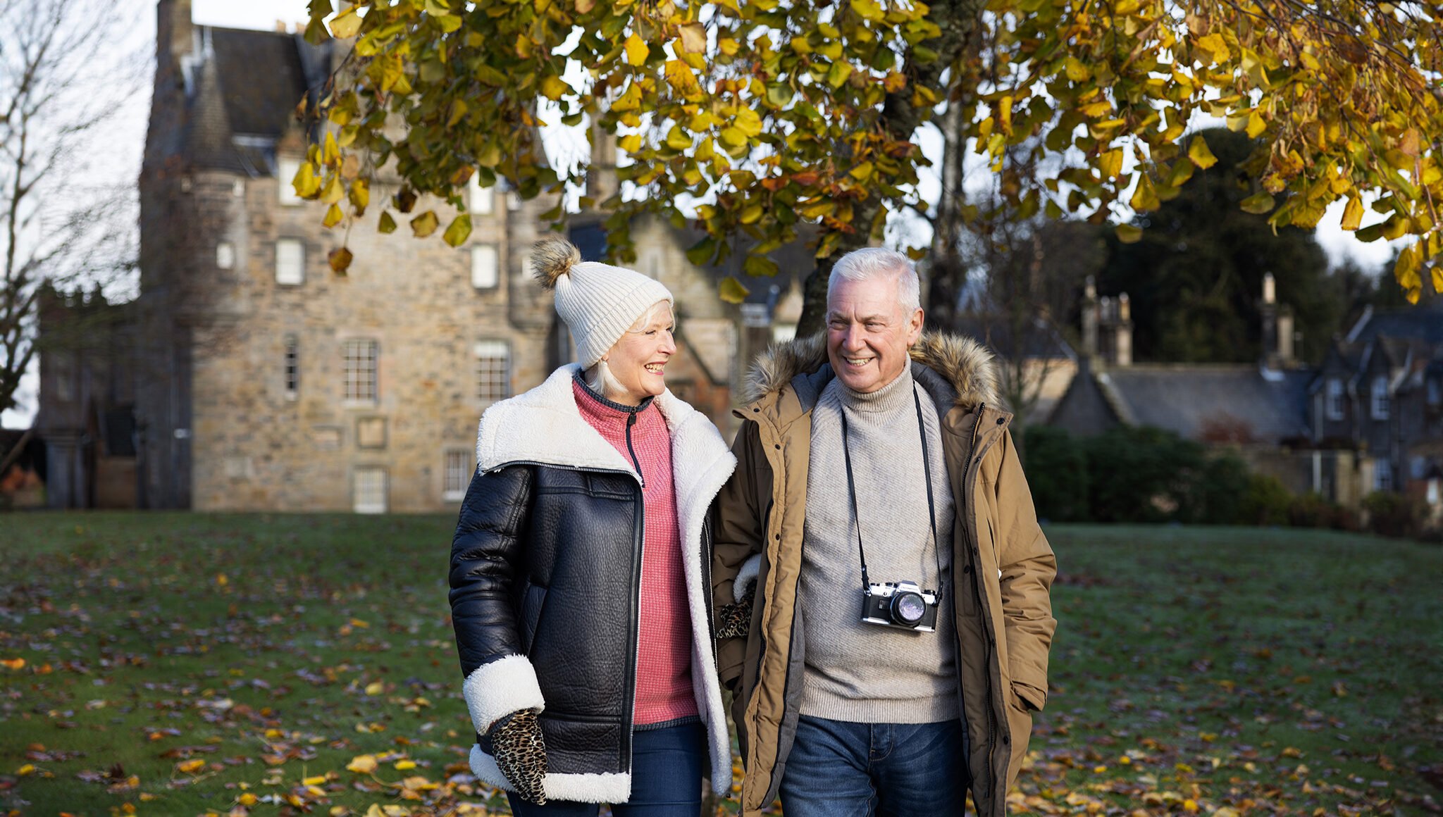 Couple walking in the grounds of Lauriston Castle