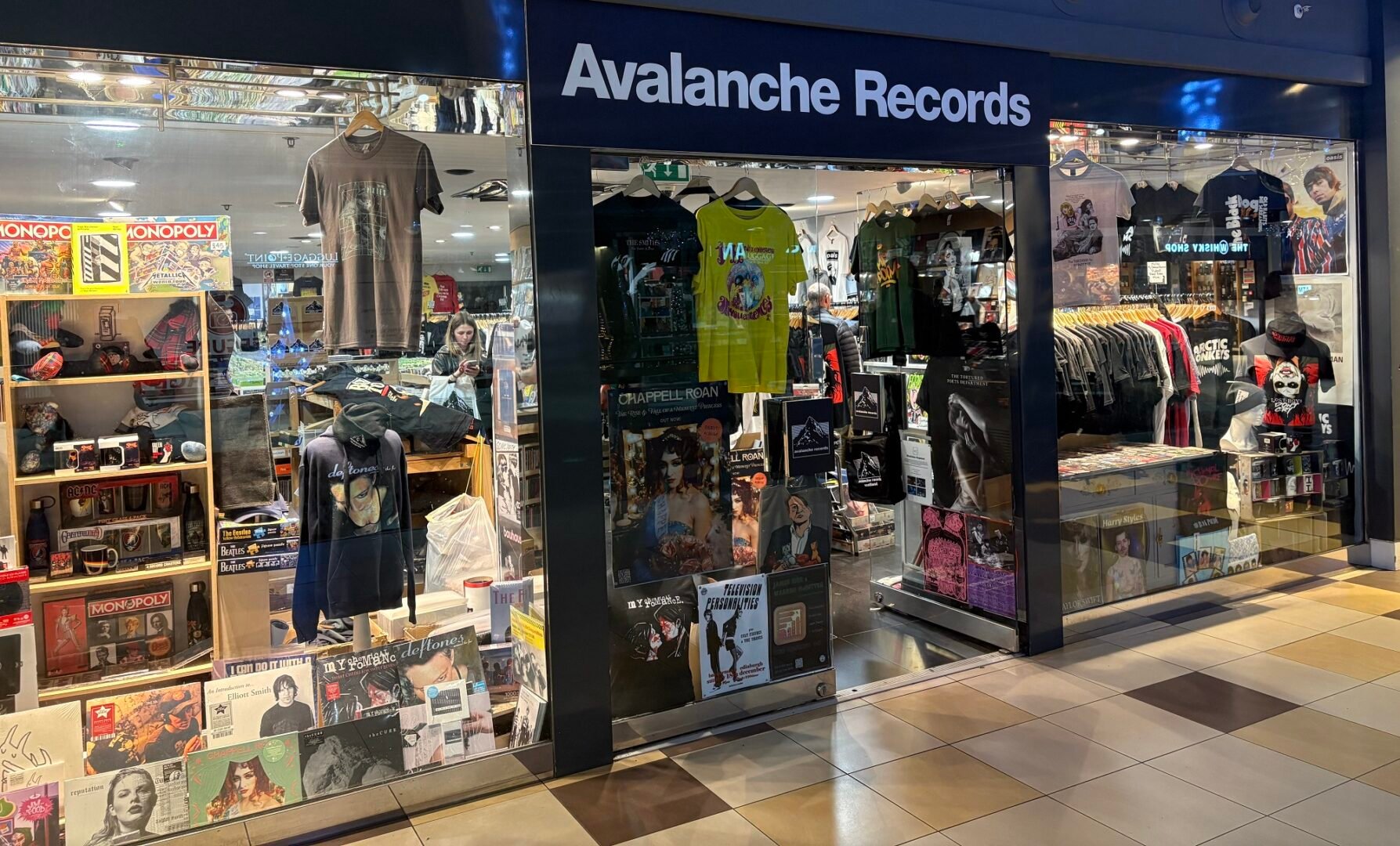 Avalanche Records Exterior