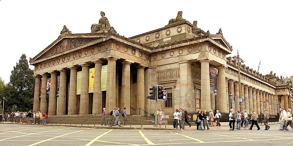 An exterior shot of the Royal Scottish Academy on the Mound, taken from the north west side.