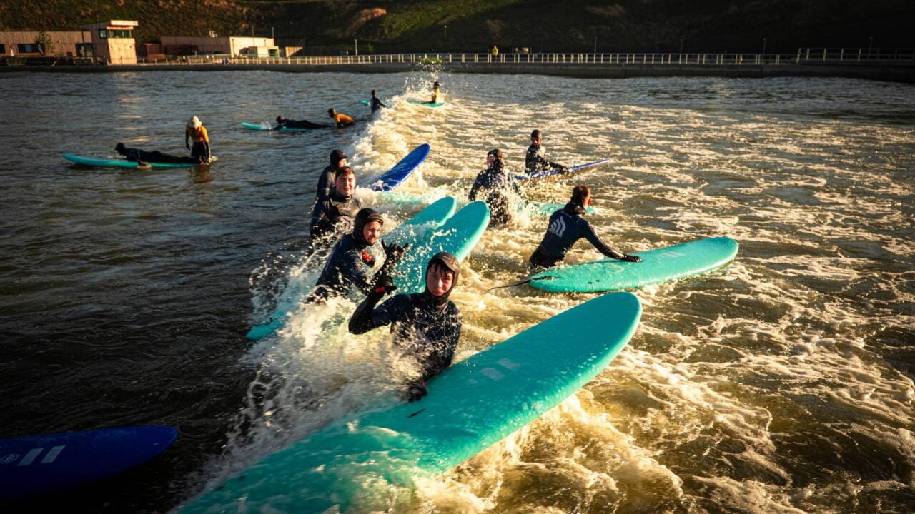 Surf Lesson,© Lost Shore Surf Resort