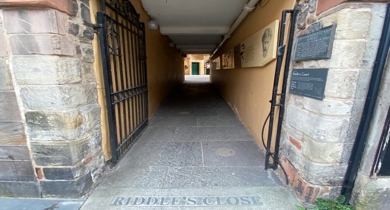 Riddle's Close