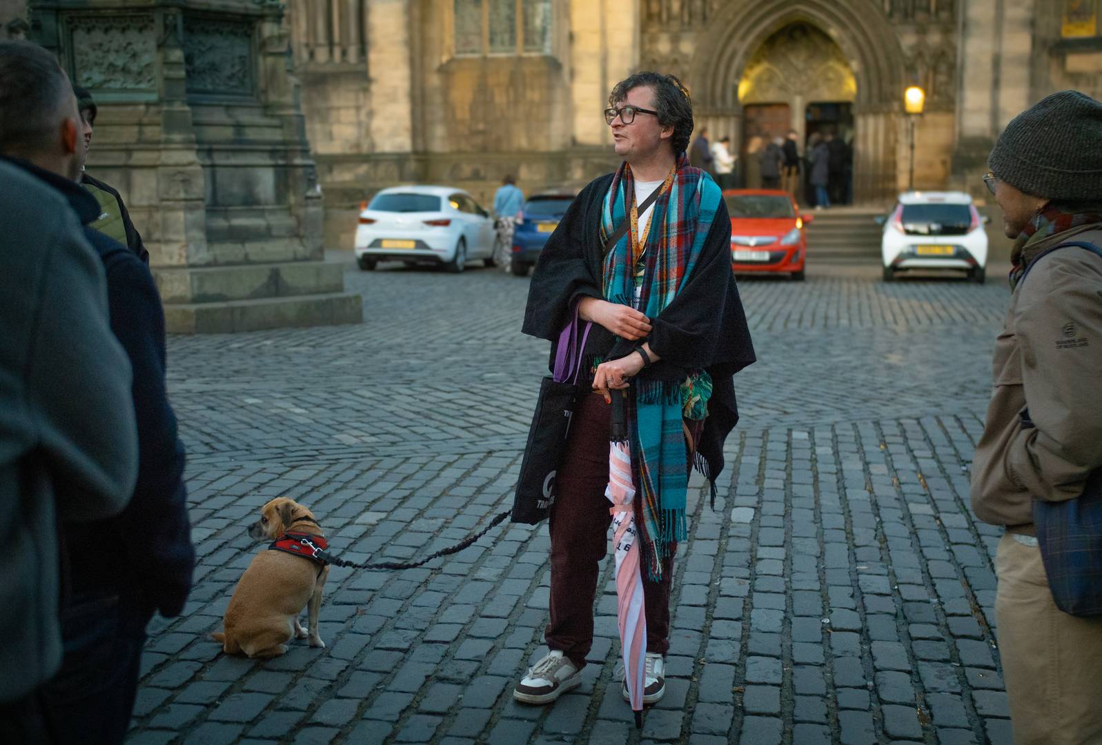 the tour guide standing in front of St Giles Cathedral on his LGBTQ walking tour