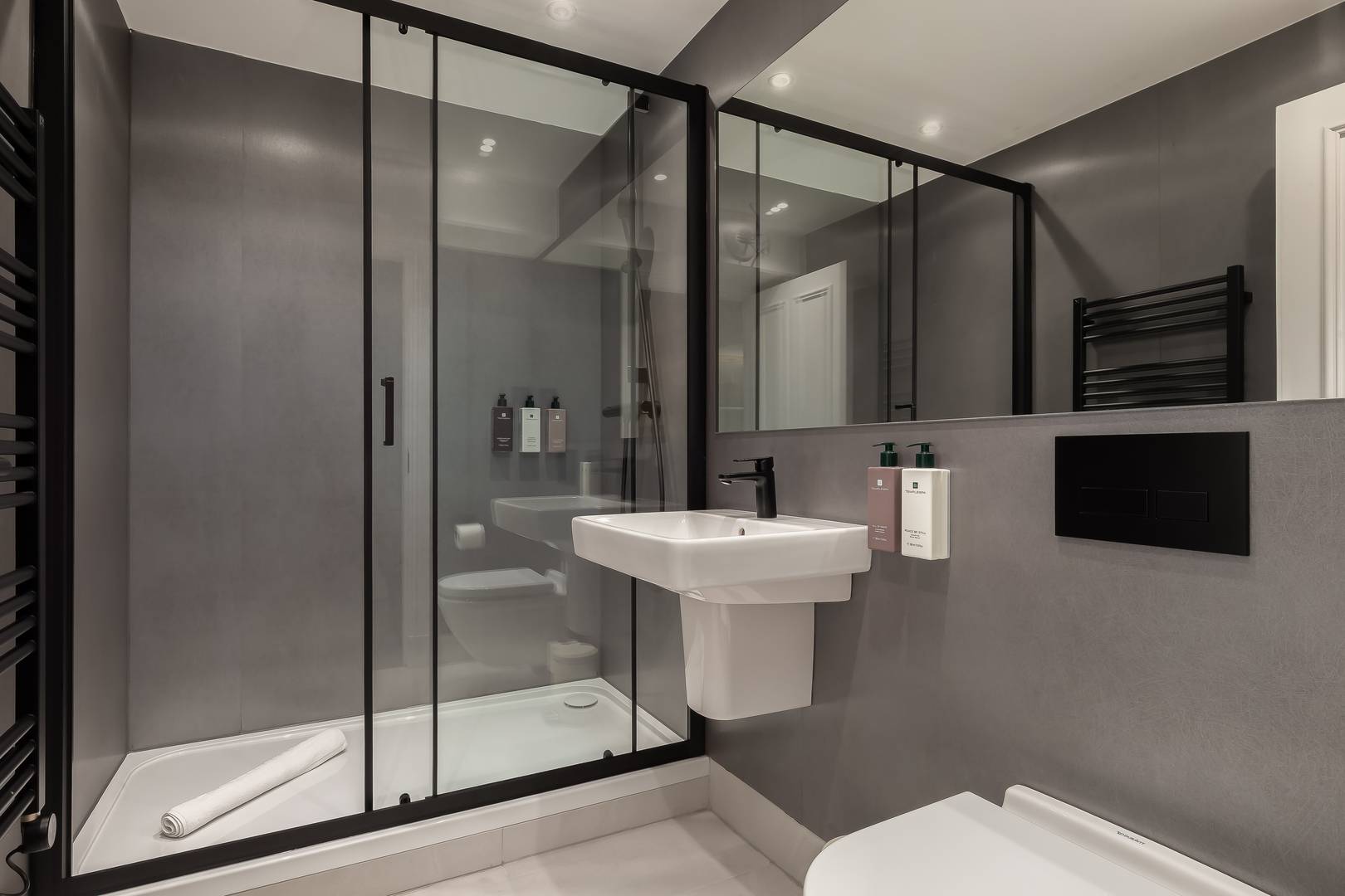 Destiny Scotland Apartments bathroom,© Destiny Scotland