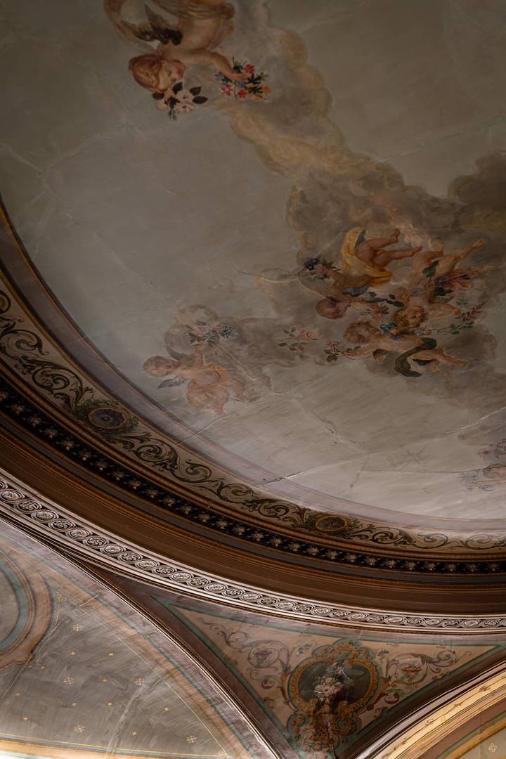 Painting on ceiling of Bonnar's at The Scott