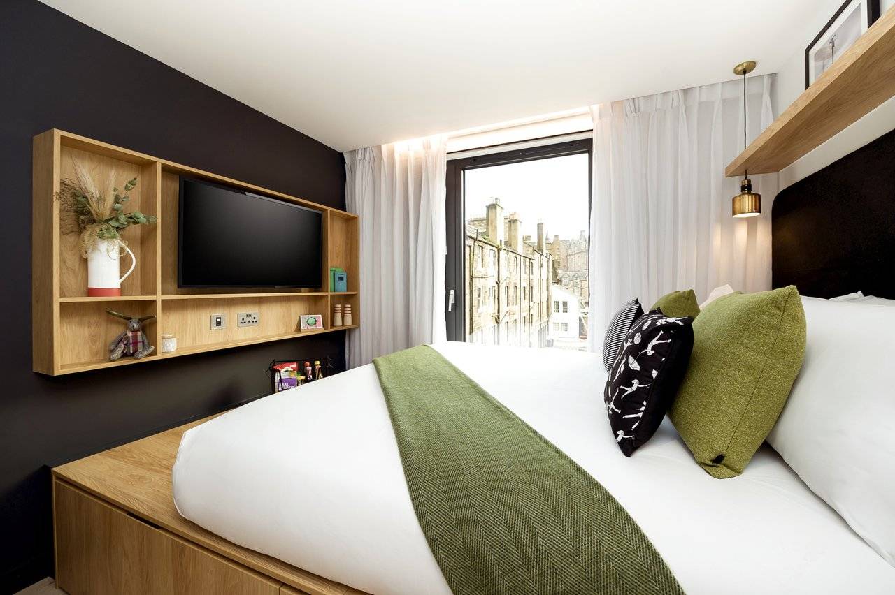 Wilde apartments bedroom