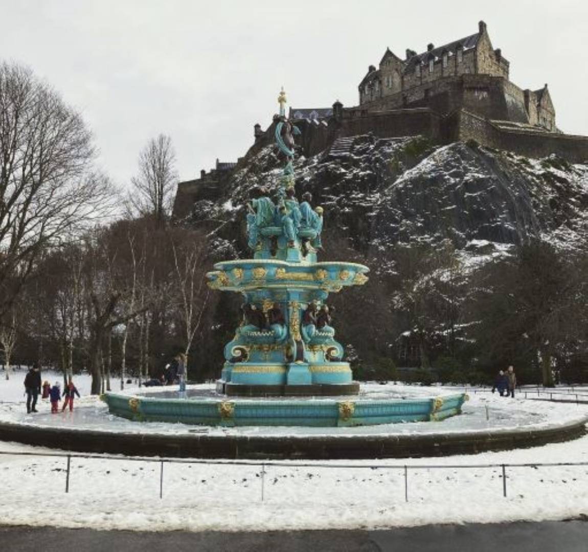 Heritage Guides at Ross FOuntain