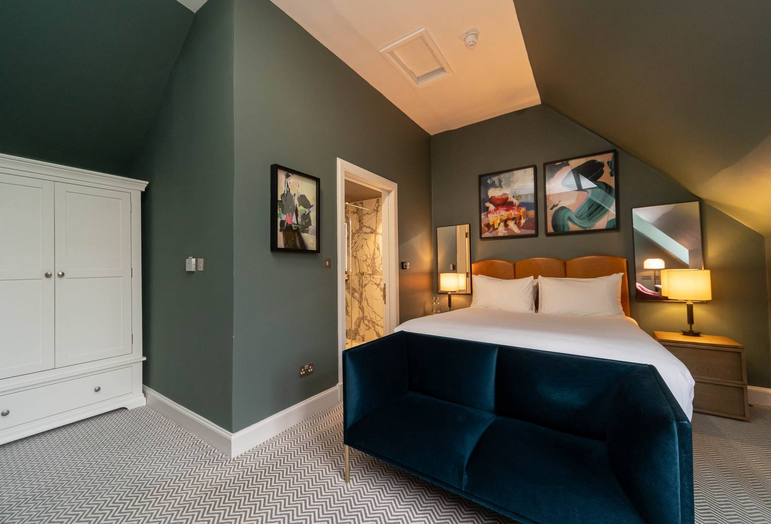 Classic Room