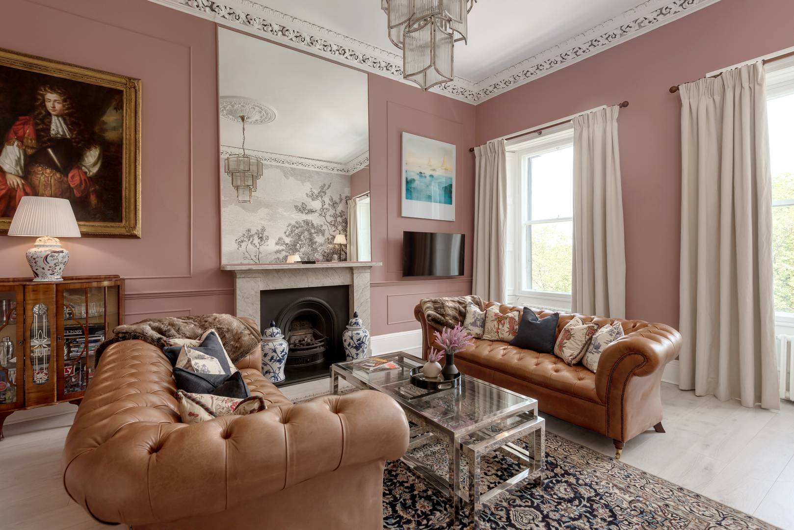 Edinburgh Castle Suite Apartment with Castle views,© The Edinburgh Address