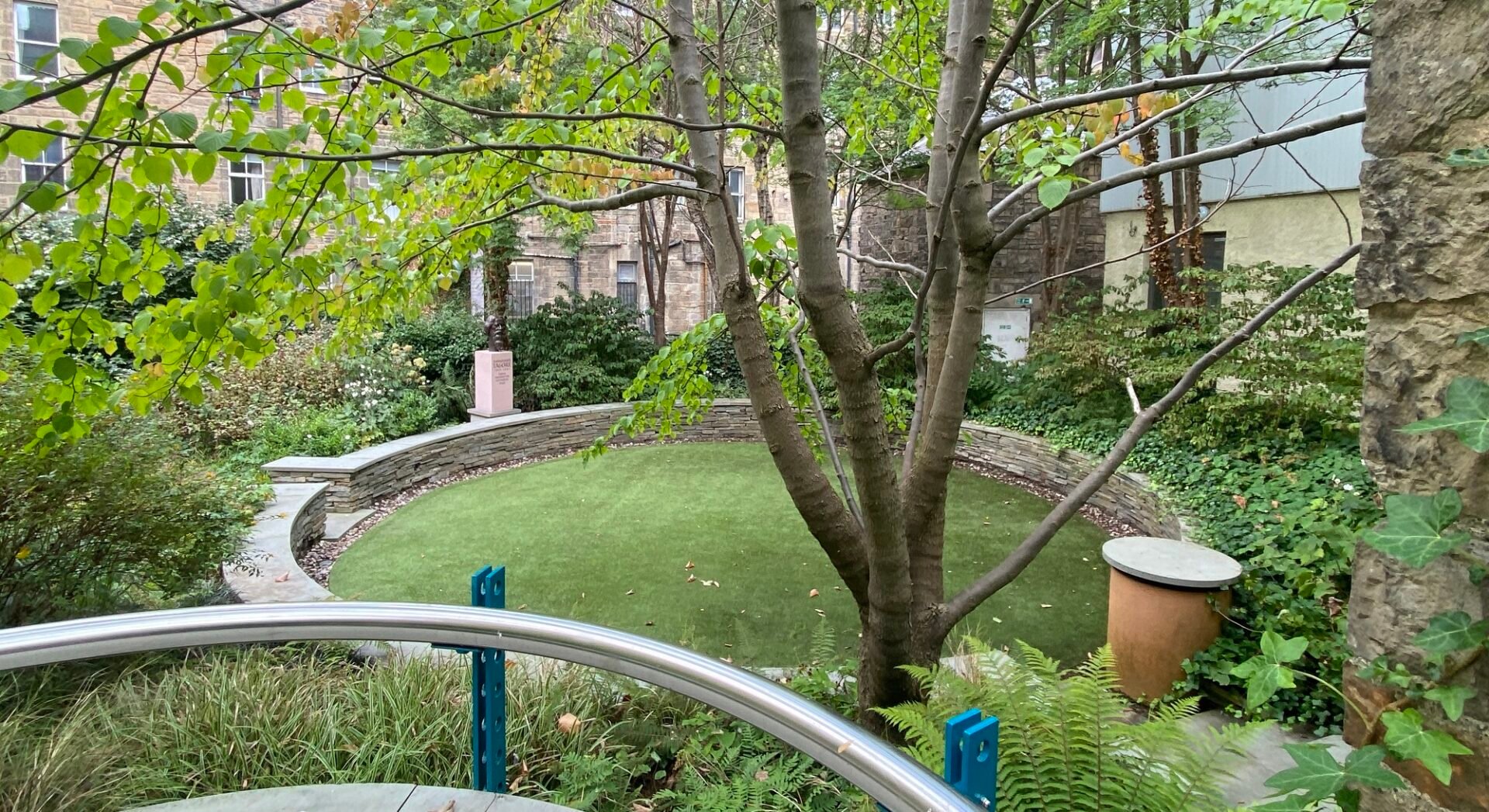 Entrance to Sandeman House Garden