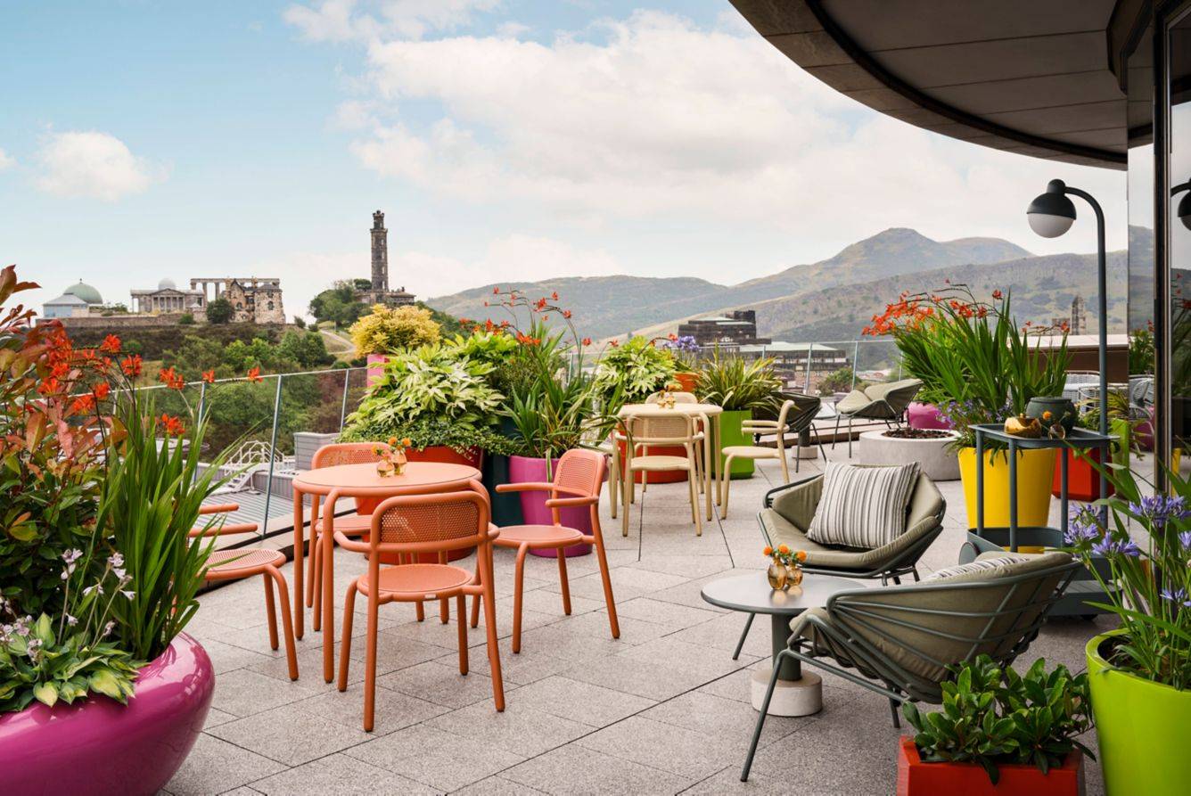 Joao's Place Terrace,© Marriott International Ltd