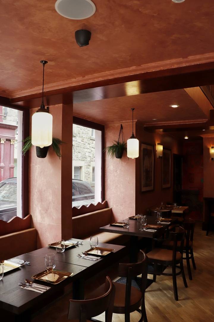 Window seat at Tamil Teru