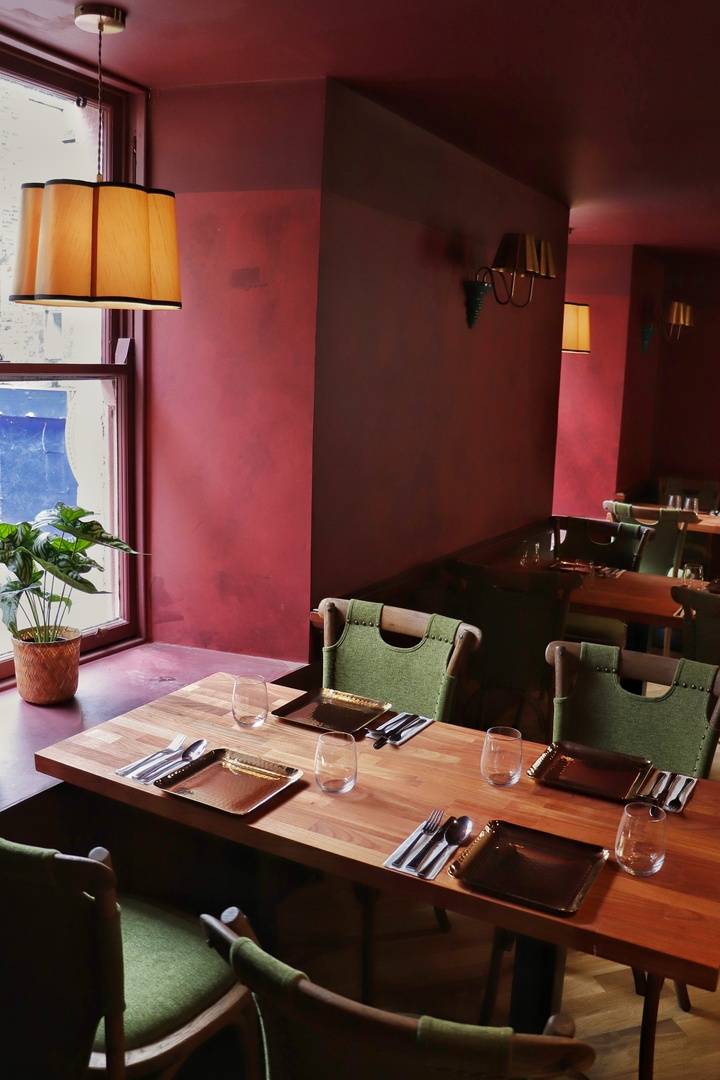 Reasturant seating at Tamil Teru