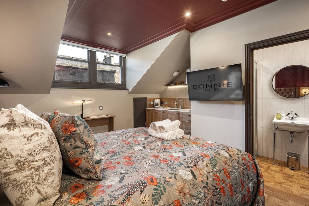 Executive Dormer Suite