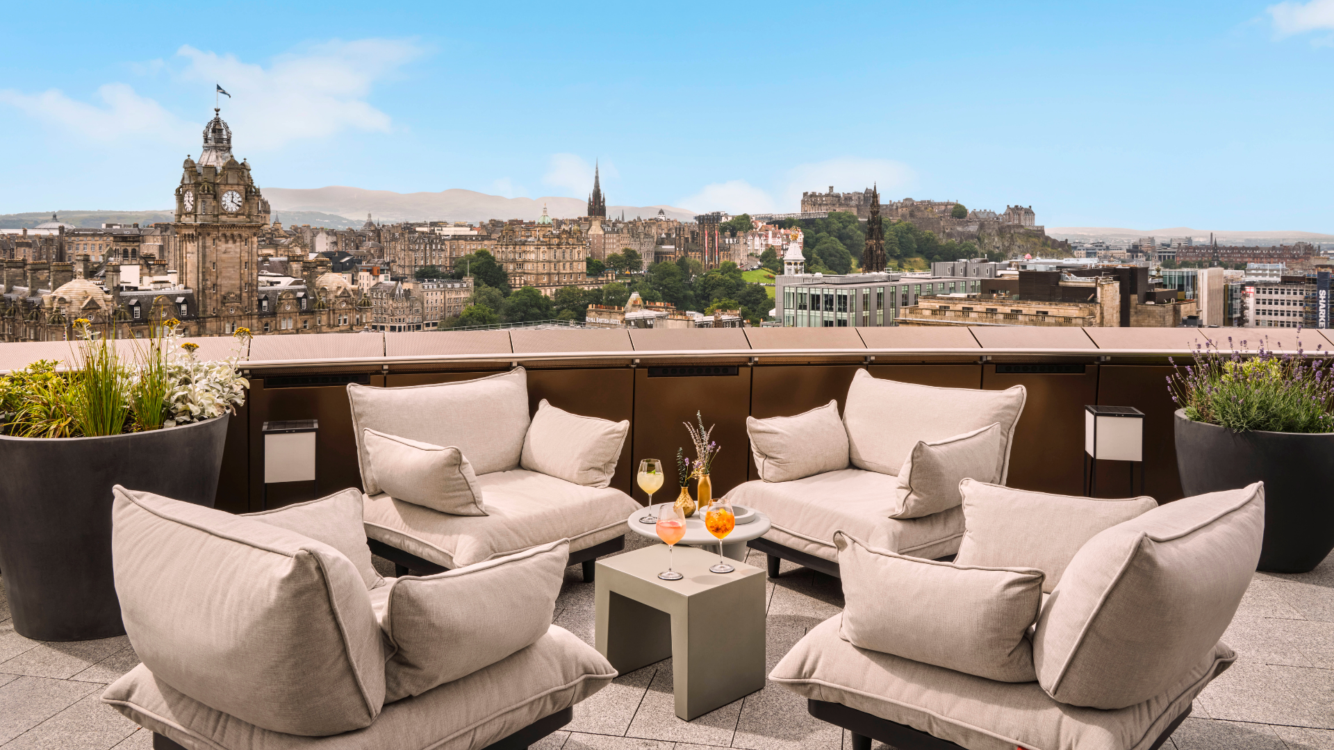 W Deck seating with view over the city and Edinburgh Castle ,© Marriott International Ltd