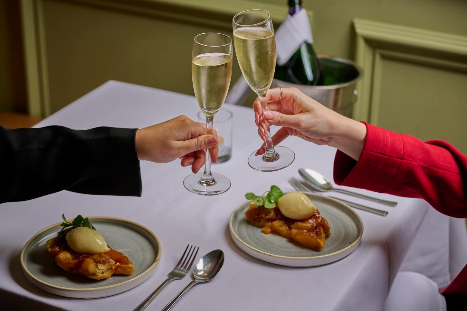 Hotel Du Vin graduation with 2 people with champagne