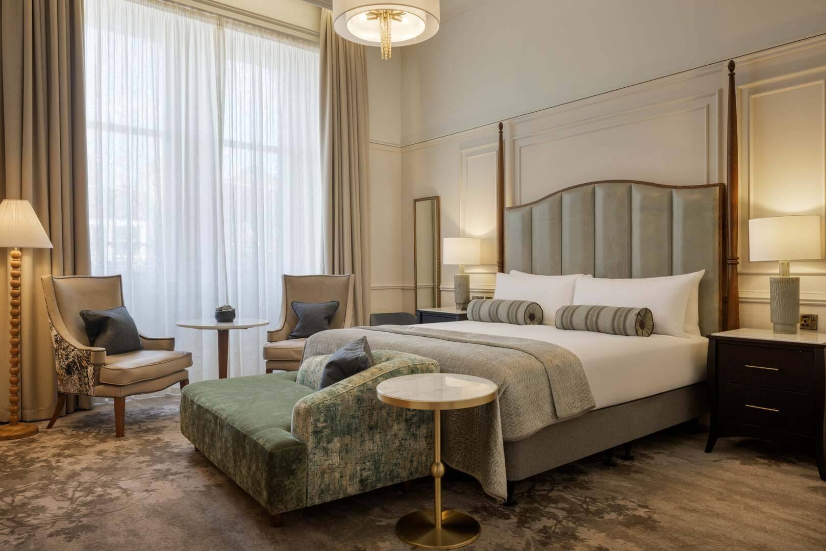 Sir Conan Doyle Suite