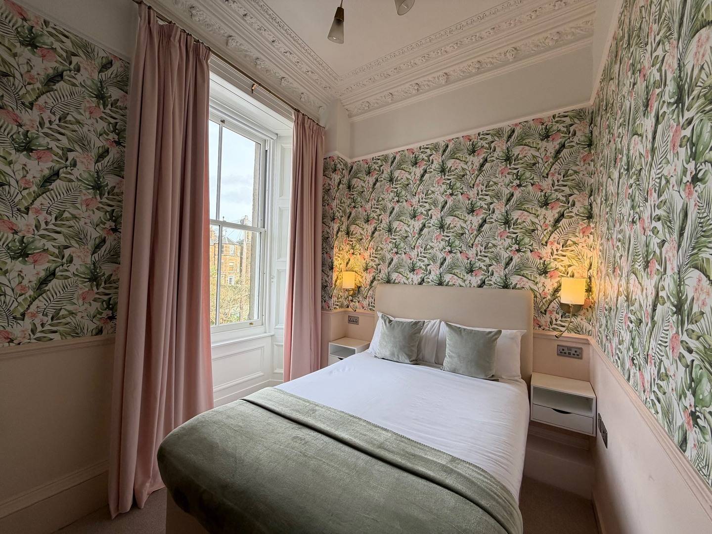 Sonas guest house bedroom