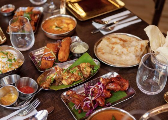 Dinner Table at Tamil Teru,© Tamil Teru