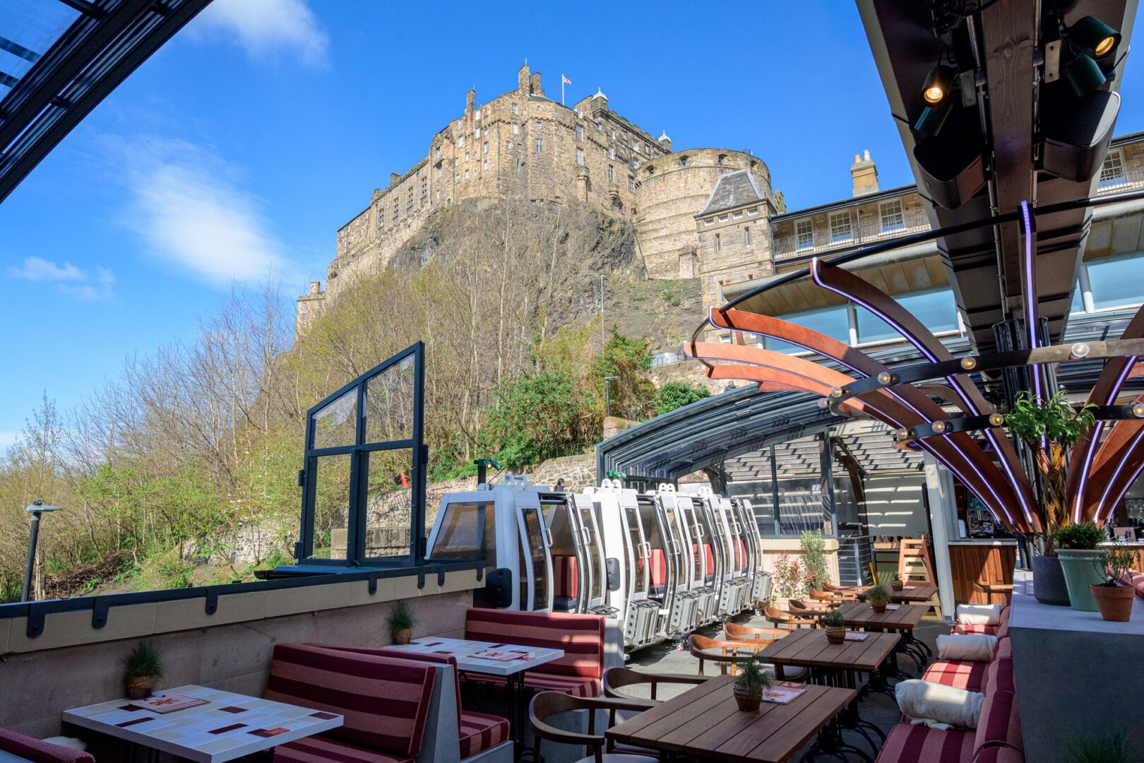 Cold Town House Rooftop Bar with view of Edinburgh Castle