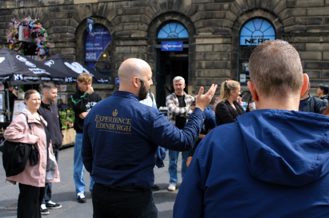 Experience Edinburgh Guide hosting on the Royal Mile,© Experience Edinburgh tours and events