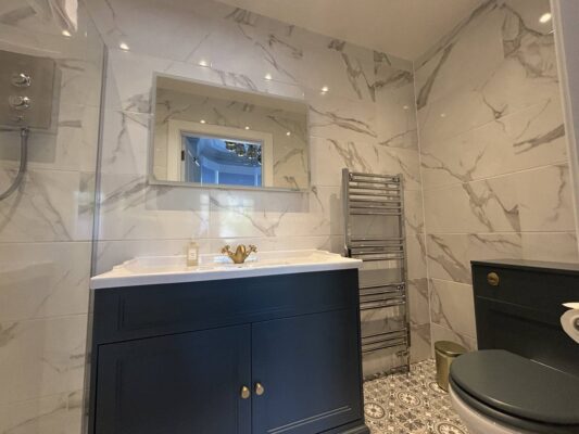 Grangeview Guest House bathroom