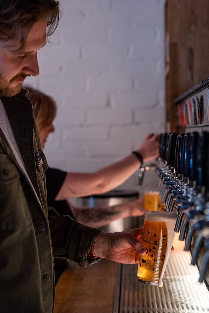Moonwake Taproom Pint Pour