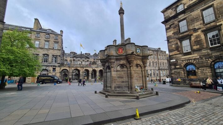 Mercat Cross