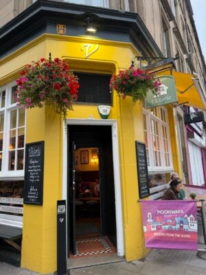 Victoria Bar exterior